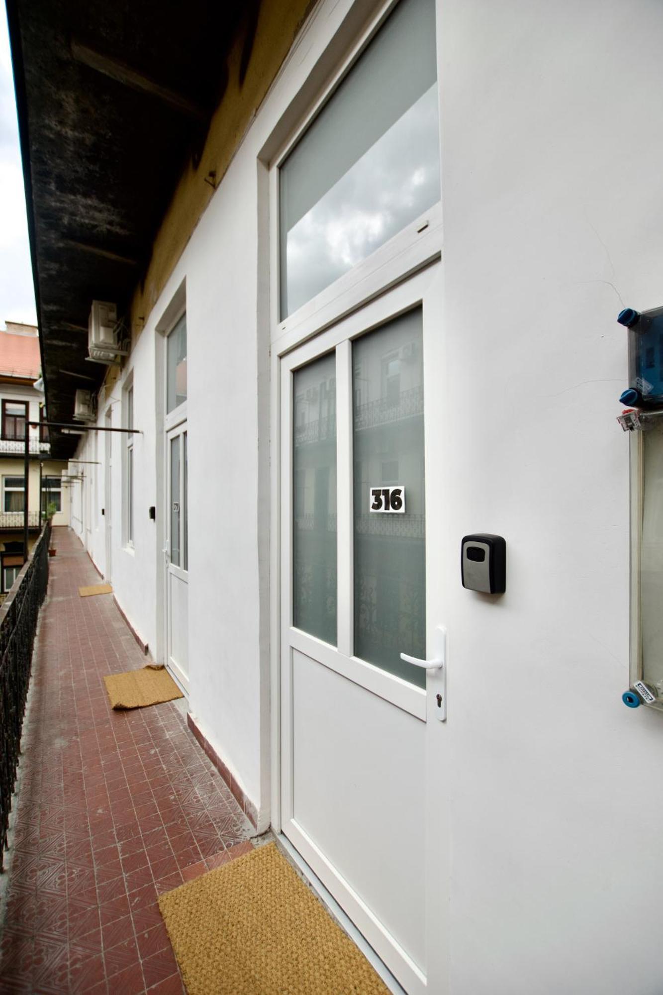 Studio Apartments By Hi5- Cozy Studio Budapest Extérieur photo